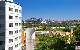 Holiday Inn Sydney Potts Point